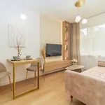 Charming Apartment With Balcony - Krakow By Rentujemy