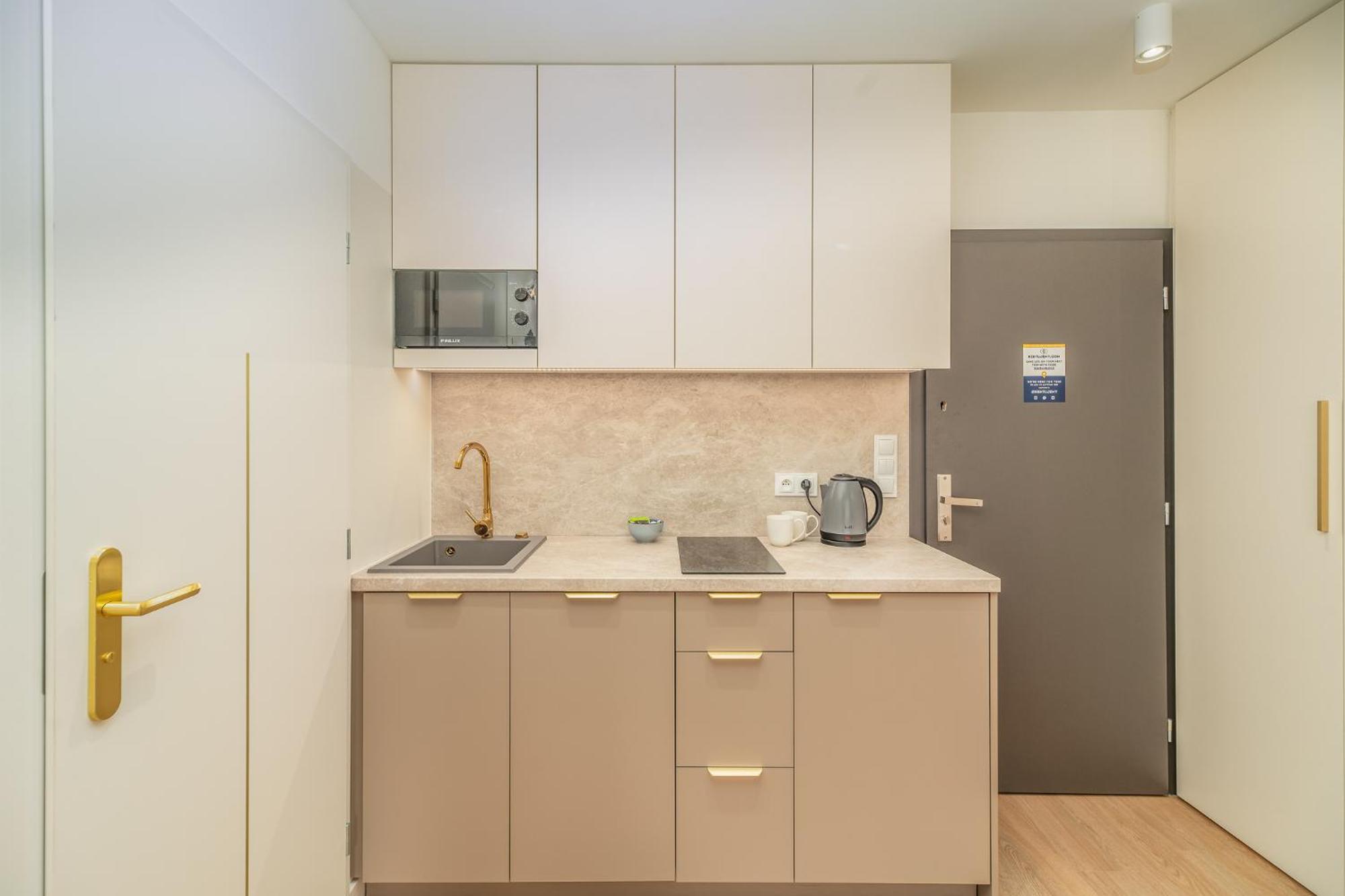 Charming With Balcony - By Rentujemy Apartament *